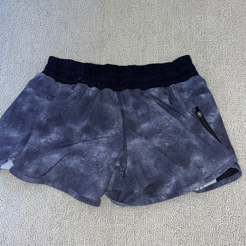lululemon tracker shorts